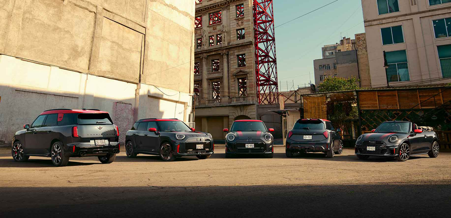 THE NEW MINI JCW.DEBUT FAIR